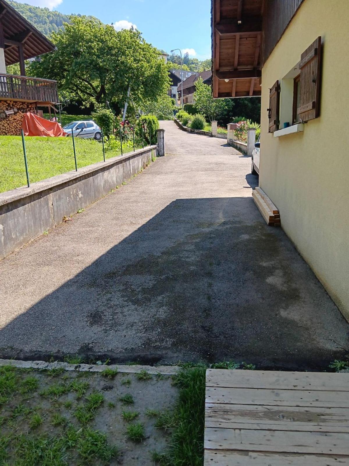 Appartement En Rez-De-Chaussee Avec Vues Sur Les Montagnes Ugine Exterior photo